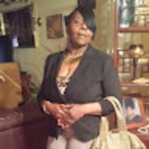 Meet your Posher, Denise